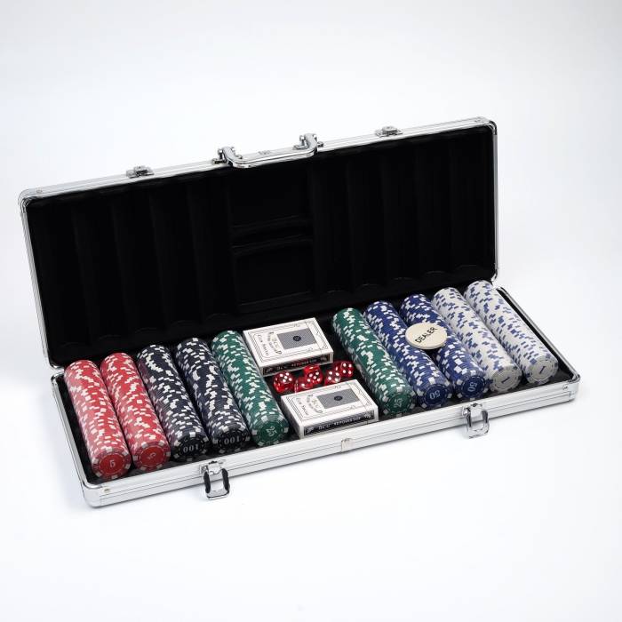 Покер в металлическом кейсе (карты 2 колоды, фишки 500 шт., 5 кубиков), 20.5 х 56 см, с номиналом